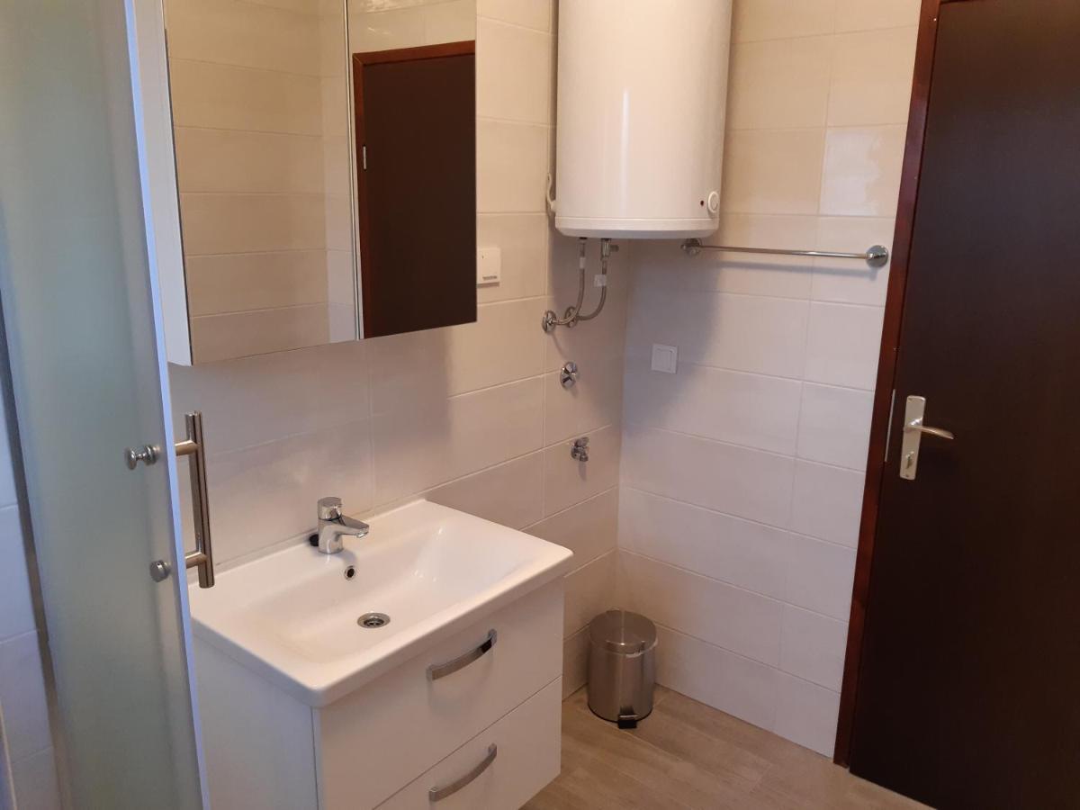 Apartman Helena Szluin Kültér fotó