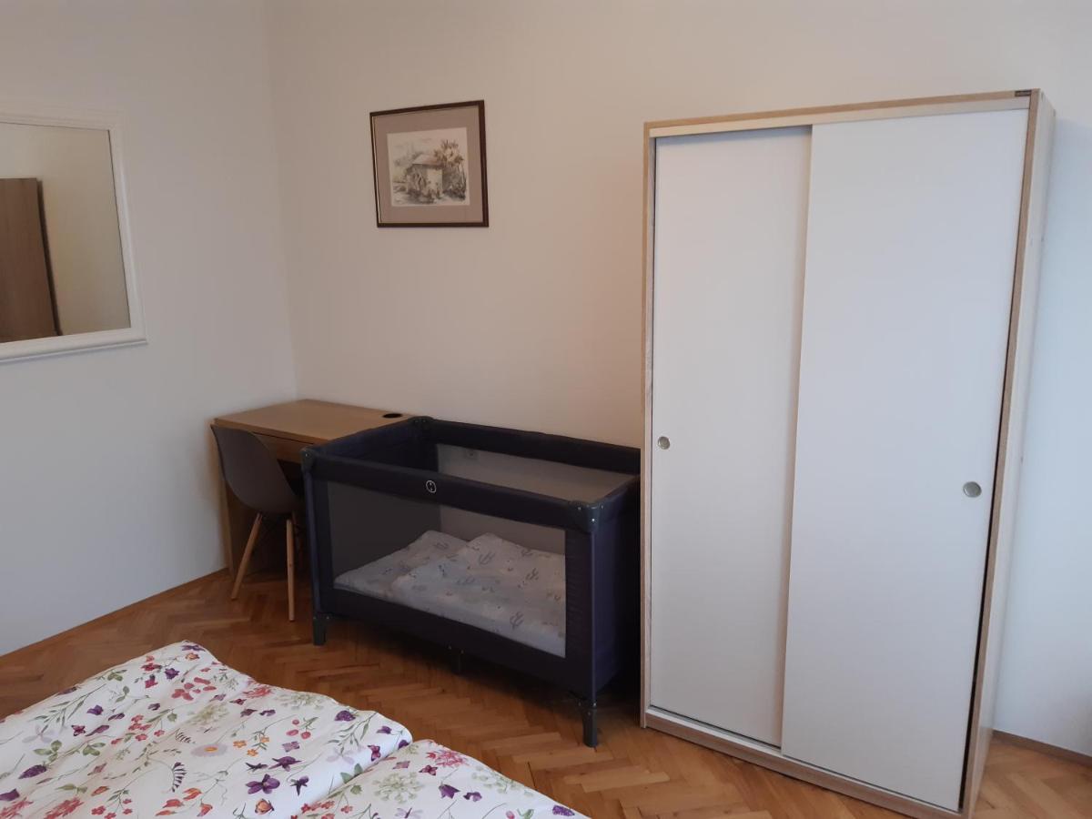 Apartman Helena Szluin Kültér fotó